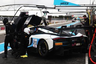 #23 - Team RJN - McLaren 720S GT3 EVO
