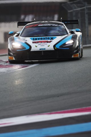 #23 - Team RJN - McLaren 720S GT3 EVO