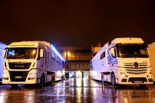 Teams arrive at the circuit