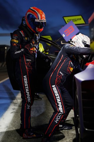#33 - Verstappen.com Racing - Chris LULHAM - Aston Martin Vantage AMR GT3 EVO