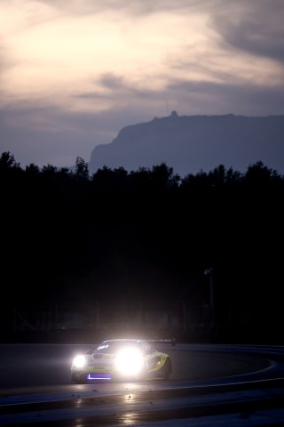 #97 - Rutronik Racing - Antares AU - Morris SCHURING - Loek HARTOG - Porsche 911 GT3 R (992)