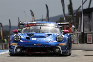 #97 - Rutronik Racing - Antares AU - Morris SCHURING - Loek HARTOG - Porsche 911 GT3 R (992)
