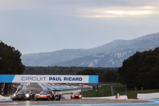 #91 - Herberth Motorsport - Ralf BOHN - Robert RENAUER - Alfred RENAUER - Porsche 911 GT3 R (992) and #5 - Optimum Motorsport - Mikey PORTER - Largim ALI - James ALLEN - McLaren 720S GT3 EVO