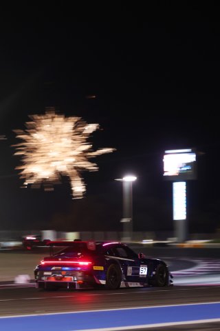 #97 - Rutronik Racing - Antares AU - Morris SCHURING - Loek HARTOG - Porsche 911 GT3 R (992)