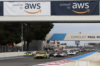 Start of the Race - #48 - Mercedes-AMG Team MANN-FILTER - Lucas AUER - Maro ENGEL - Matteo CAIROLI - Mercedes-AMG GT3 EVO leads