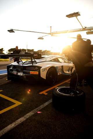 #23 - Team RJN - Alex BUNCOMBE - Tommy FOSTER - Reece BARR - McLaren 720S GT3 EVO
