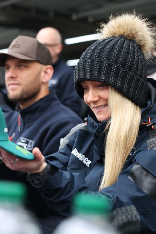 #270 - Comtoyou Racing - Jessica HAWKINS - Aston Martin Vantage AMR GT3 EVO
