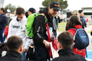 Fans at the pitwalk