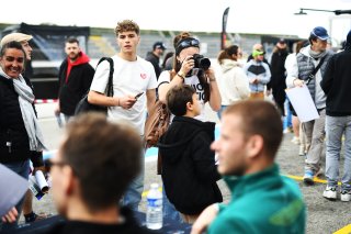 Fans at the pitwalk