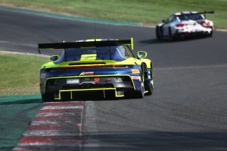 #97 - Rutronik Racing - Loek HARTOG - Eshan PIERIS - Porsche 911 GT3 R (992)
