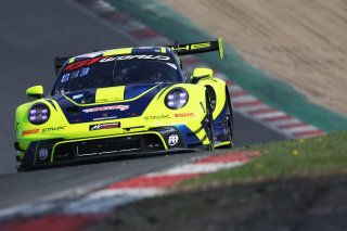 #97 - Rutronik Racing - Loek HARTOG - Eshan PIERIS - Porsche 911 GT3 R (992)