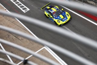 #97 - Rutronik Racing - Loek HARTOG - Eshan PIERIS - Porsche 911 GT3 R (992)