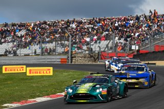 #21 - Comtoyou Racing - Jaime DAY - Kobe PAUWELS - Aston Martin Vantage AMR GT3 EVO 