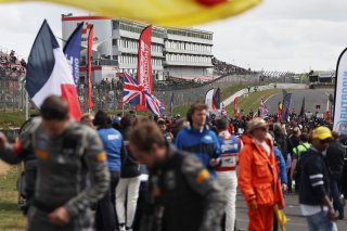  GT World Challenge powered by AWS Sprint Cup at Brands Hatch - Grid