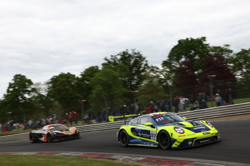#97 - Rutronik Racing - Loek HARTOG - Eshan PIERIS - Porsche 911 GT3 R (992) | SRO / JEP