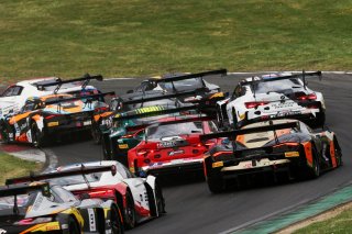  GT World Challenge powered by AWS Sprint Cup at Brands Hatch  - Start 