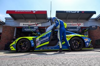 #96 - Rutronik Racing - Sven MULLER - Patric NIEDERHAUSER - Porsche 911 GT3 R (992) 