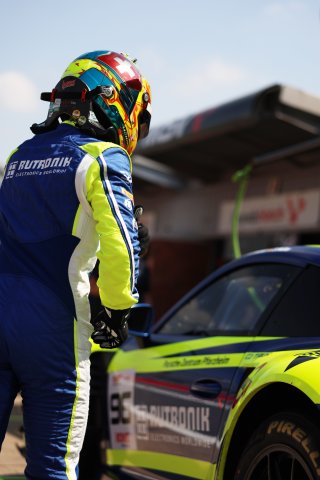 #96 - Rutronik Racing - Sven MULLER - Patric NIEDERHAUSER - Porsche 911 GT3 R (992) 