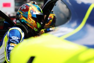 #96 - Rutronik Racing - Sven MULLER - Patric NIEDERHAUSER - Porsche 911 GT3 R (992) 