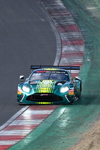 #21 - Comtoyou Racing - Jaime DAY - Kobe PAUWELS - Aston Martin Vantage AMR GT3 EVO 