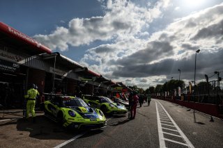 #96 - Rutronik Racing - Sven MULLER - Patric NIEDERHAUSER - Porsche 911 GT3 R (992) 