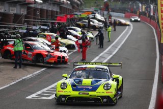 #97 - Rutronik Racing - Loek HARTOG - Eshan PIERIS - Porsche 911 GT3 R (992)