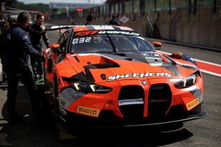 #32 - Team WRT - Charles WEERTS - Kelvin VAN DER LINDE - Ugo DE WILDE - BMW M4 GT3 EVO