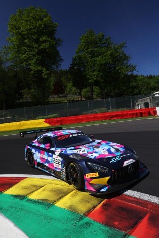 #222 - 2 Seas Motorsport - Isa AL KALIFA - Kevin TSE - Kiern JEWISS - Lewis WILLIAMSON - Mercedes-AMG GT3 EVO