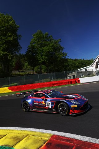 #33 - Verstappen.com Racing - Thierry VERMEULEN - Chris LULHAM - Harry KING - Aston Martin Vantage AMR GT3 EVO