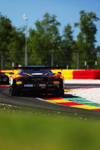 #5 - Optimum Motorsport - Michael PORTER - Largim ALI - James ALLEN - McLaren 720S GT3 EVO
