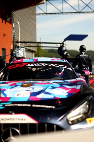 #222 - 2 Seas Motorsport - Isa AL KALIFA - Kevin TSE - Kiern JEWISS - Lewis WILLIAMSON - Mercedes-AMG GT3 EVO