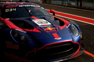 #33 - Verstappen.com Racing - Thierry VERMEULEN - Chris LULHAM - Harry KING - Aston Martin Vantage AMR GT3 EVO