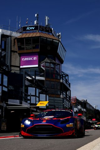 #33 - Verstappen.com Racing - Thierry VERMEULEN - Chris LULHAM - Harry KING - Aston Martin Vantage AMR GT3 EVO