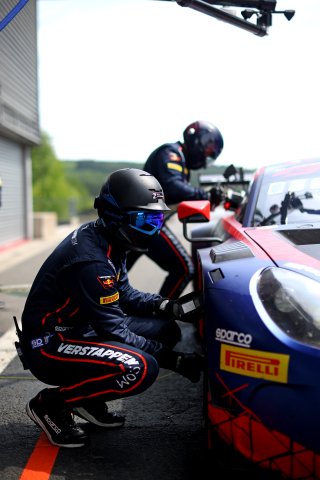 #33 - Verstappen.com Racing - Thierry VERMEULEN - Chris LULHAM - Harry KING - Aston Martin Vantage AMR GT3 EVO