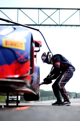 #33 - Verstappen.com Racing - Thierry VERMEULEN - Chris LULHAM - Harry KING - Aston Martin Vantage AMR GT3 EVO