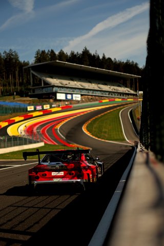 #992 - Paradine Competition - James KELLETT - Pedro EBRAHIM - Charles CLARK - Maxime OOSTEN - BMW M4 GT3 EVO