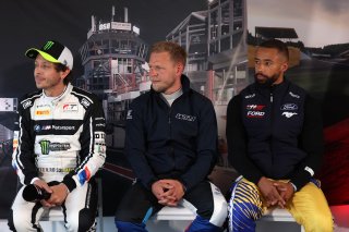 #46 - Team WRT - Valentino ROSSI - Kevin MAGNUSSEN - BMW M4 GT3 EVO and #64 - HRT Ford Performance - Jann MARDENBOROUGH - Ford Mustang GT3