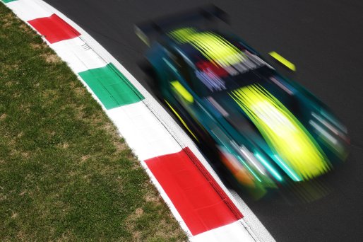 #7 - Comtoyou Racing - Marco SORENSEN - Nicki THIIM - Mattia DRUDI - Aston Martin Vantage AMR GT3 EVO | SRO / JEP
