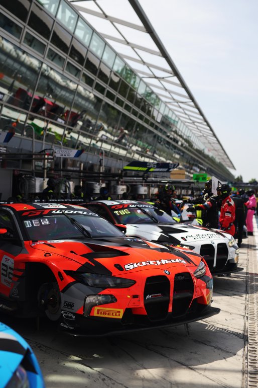 #32 - Team WRT - Kelvin VAN DER LINDE - Charles WEERTS - Ugo DE WILDE - BMW M4 GT3 EVO | SRO / JEP