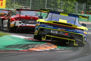 #96 - Rutronik Racing - Sven MULLER - Patric NIEDERHAUSER - Alessio PICARIELLO - Porsche 911 GT3 R (992)