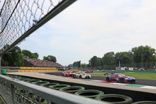 #33 - Verstappen.com Racing - Harry KING - Chris LULHAM - Thierry VERMEULEN - Aston Martin Vantage AMR GT3 EVO  | SRO / JEP