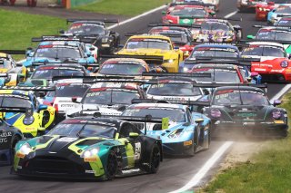 #34 - Walkenhorst Motorsport - Christian KROGNES - David PITTARD - Henrique CHAVES - Aston Martin Vantage AMR GT3 EVO