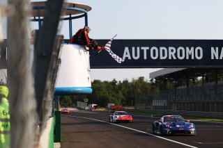 #97 - Rutronik Racing - Loek HARTOG - Antares AU - Porsche 911 GT3 R (992)