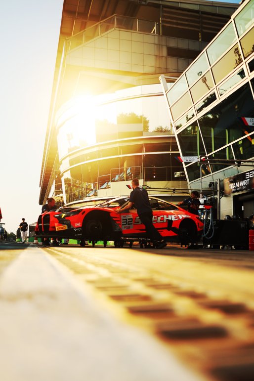 #32 - Team WRT - Kelvin VAN DER LINDE - Charles WEERTS - Ugo DE WILDE - BMW M4 GT3 EVO | SRO / JEP