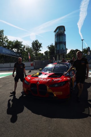 #991 - Paradine Competition - Ashley SUTTON - Sean GELAEL - Darren LEUNG - BMW M4 GT3 EVO