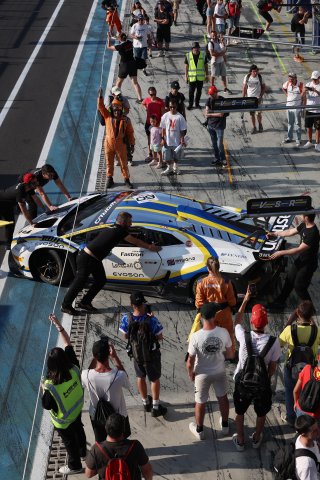 Evening pitwalk pitstop practice