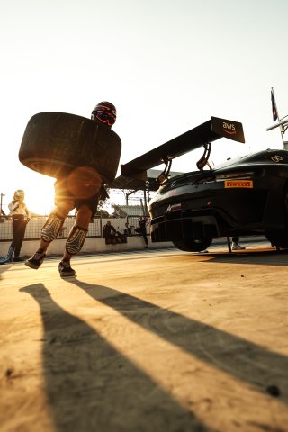 Evening pitwalk pitstop practice