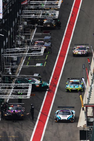 #23 - Team RJN - Reece BARR - Tommy FOSTER - Alex BUNCOMBE - Ben DORR - McLaren 720S GT3 EVO
