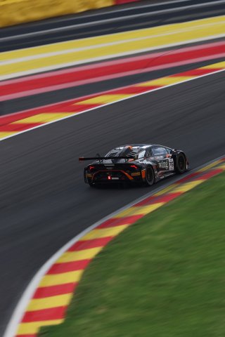 #76 - Barwell Motorsport - Ricky COLLARD - Adam ALI - Bijoy GARG - Robert COLLARD - Lamborghini Huracan GT3 EVO2