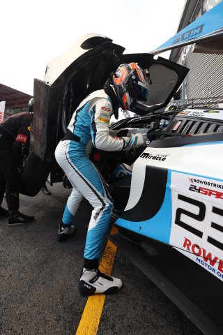 #23 - Team RJN - Reece BARR - Tommy FOSTER - Alex BUNCOMBE - Ben DORR - McLaren 720S GT3 EVO